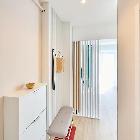 Seagull In Infinity - Parking *